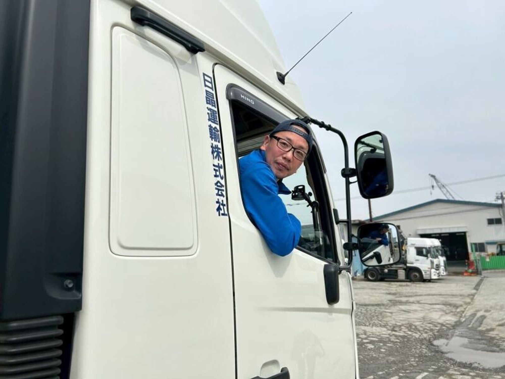 トレーラーバラ積み嫌い歓迎★センター間輸送のみ！日帰り運行★の1枚目の画像