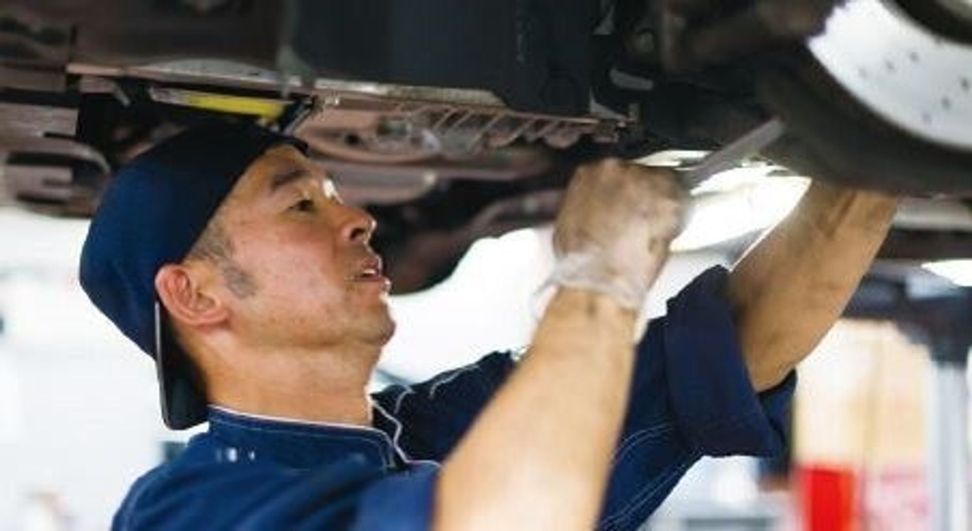 【自動車整備士】メルセデス・ベンツのメカニック【基本土日休】-1番目の画像