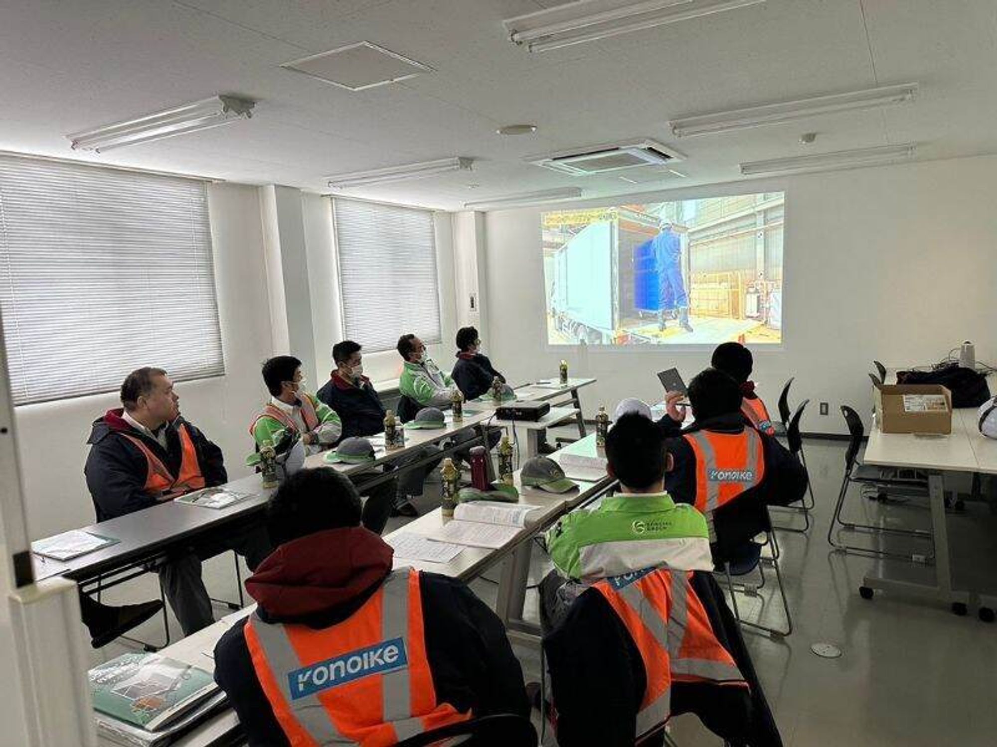 今からでも遅くない！未経験でも将来目指すは大型ドライバー！-2番目の画像