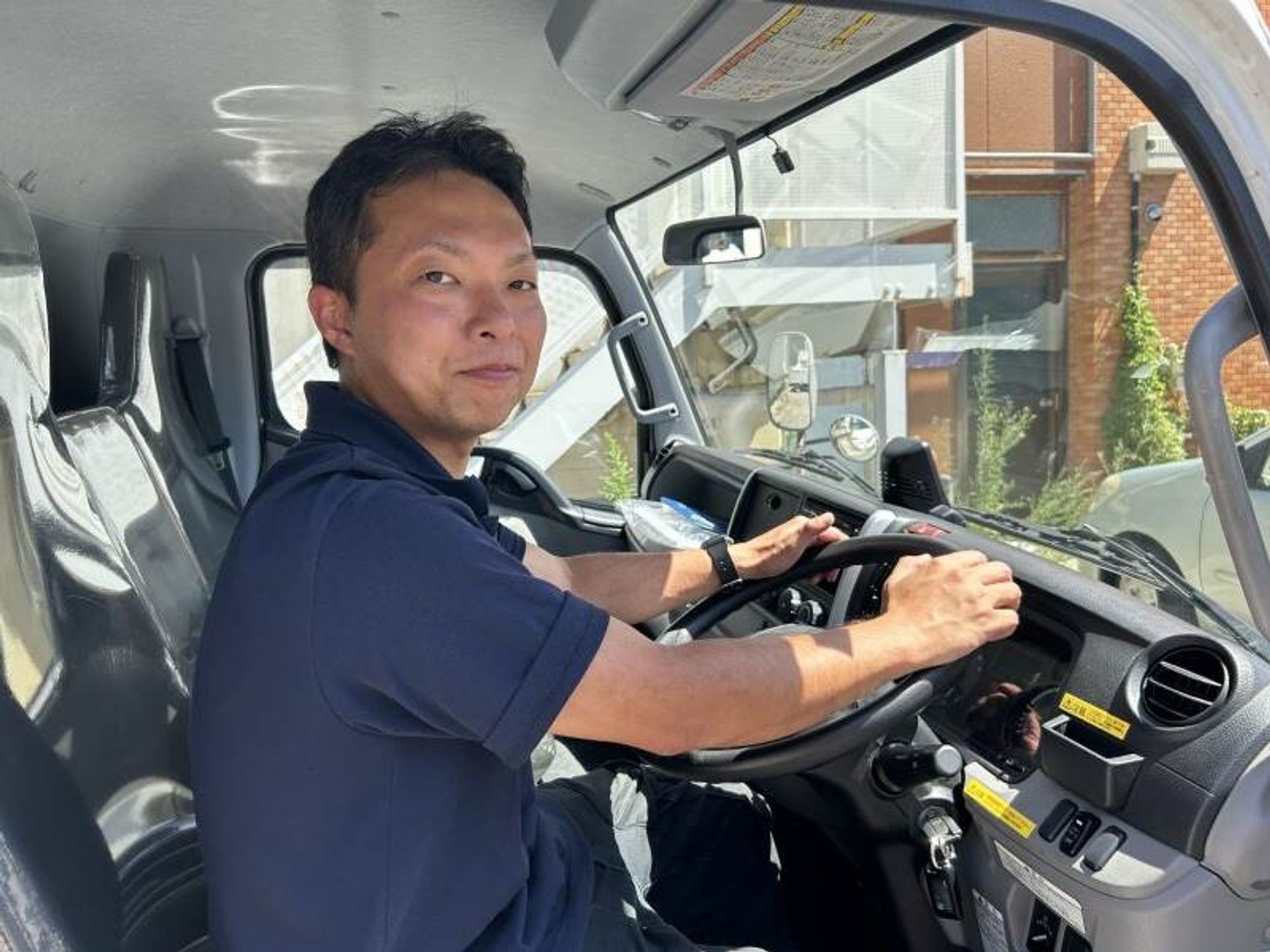 【新工場オープニング/日勤】年収600万可◎運搬/構内作業!中型-0番目の画像