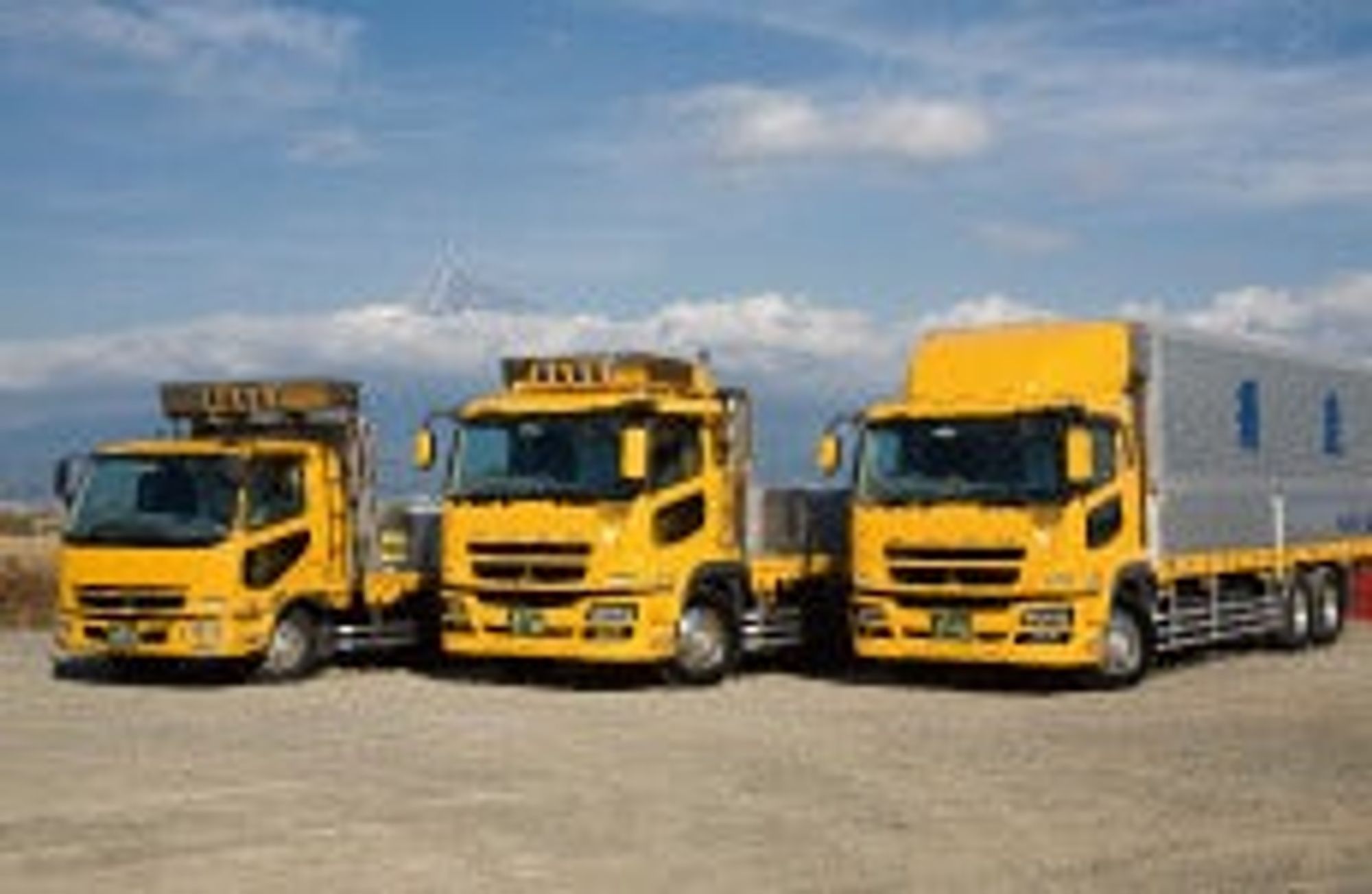 【月給27～35万円】事業拡大につき4tドライバー募集☆日勤のみ-0番目の画像