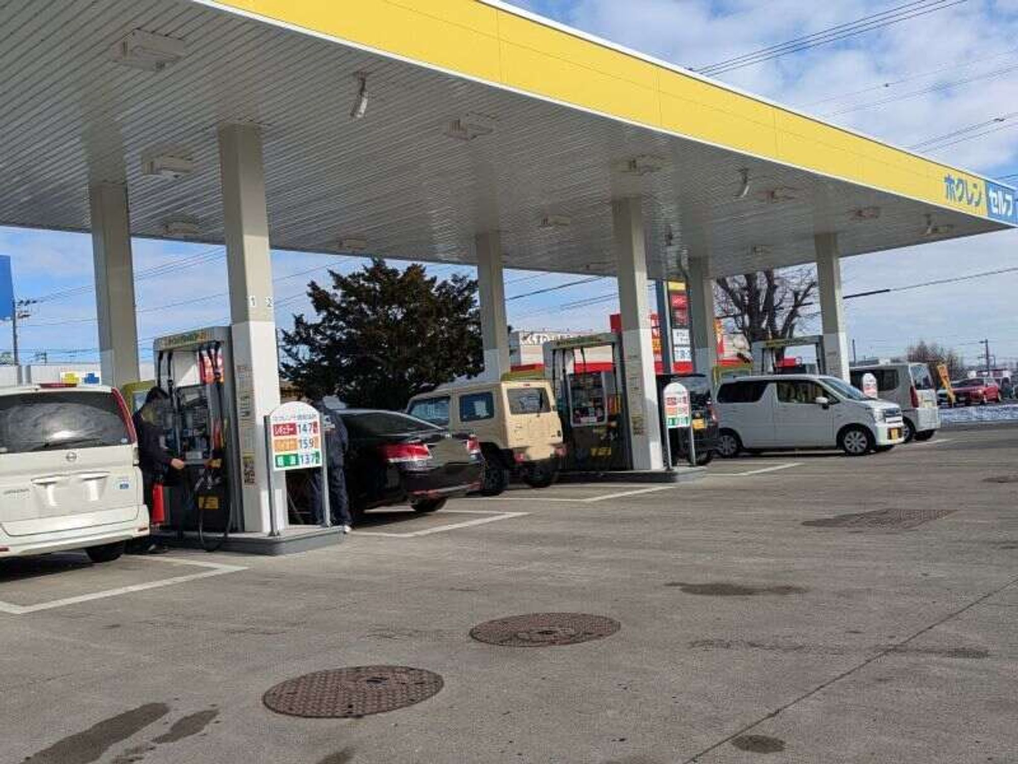 <賞与4ヶ月分>充実の手当あり!未経験OK!店舗運営スタッフ-1番目の画像