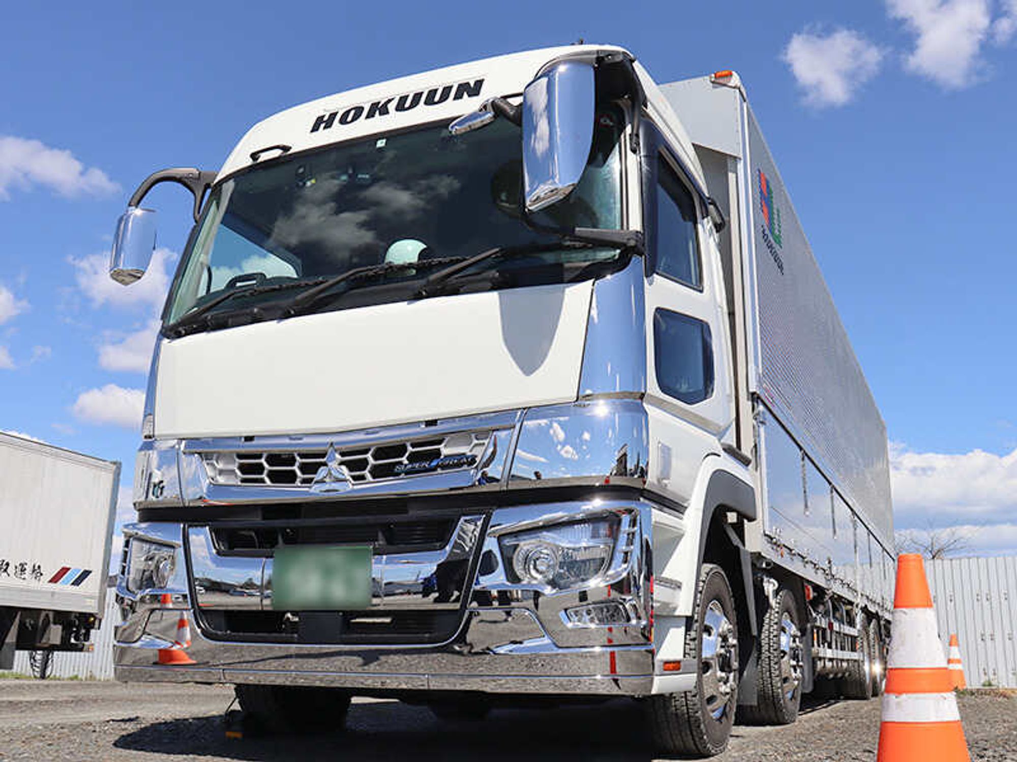 有名アーティストと全国ツアーも!? イベント用機材の輸送|大型-2番目の画像