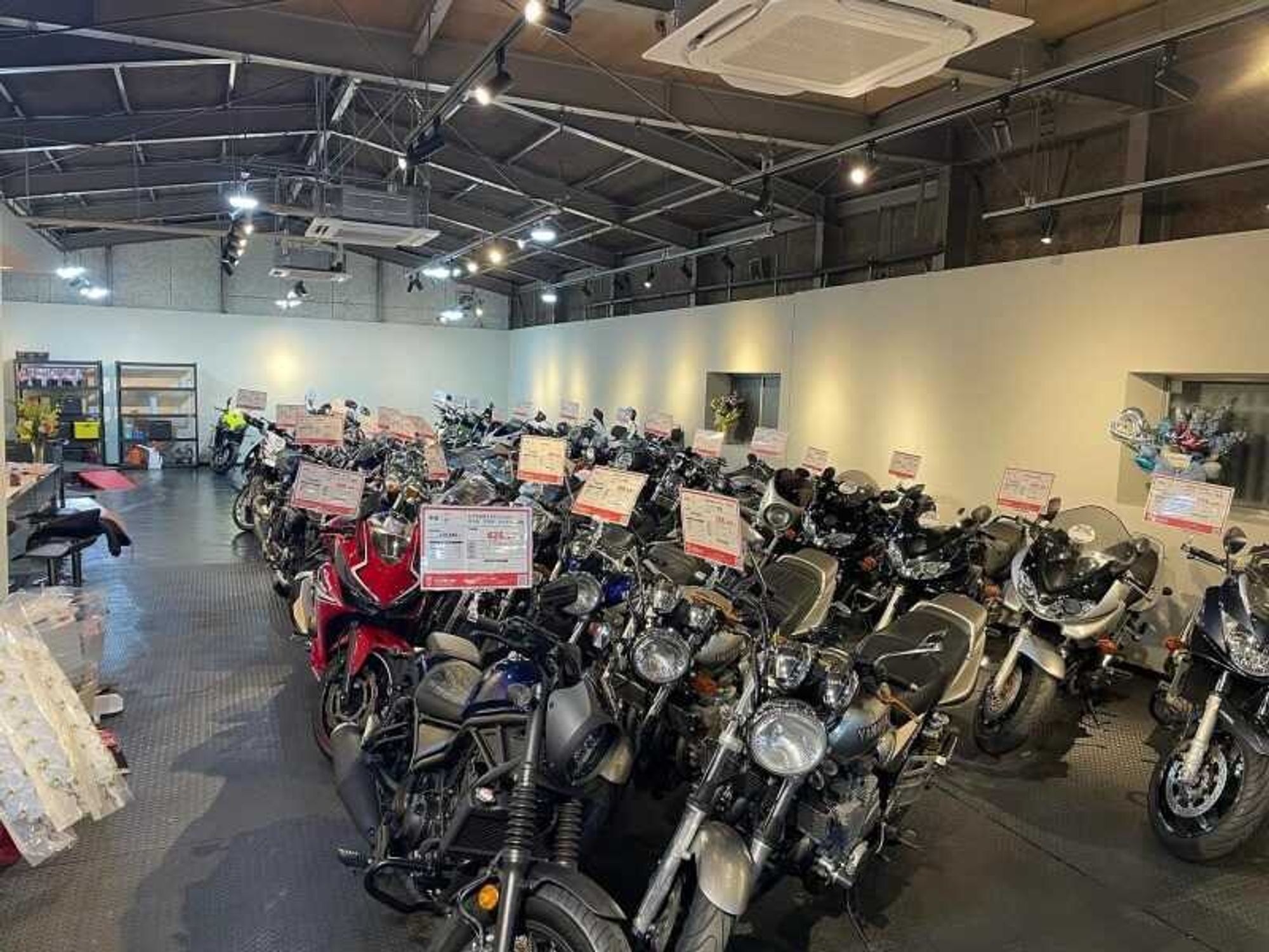 【働きながら資格取得】バイク好きおすすめ!未経験OK/整備-2番目の画像