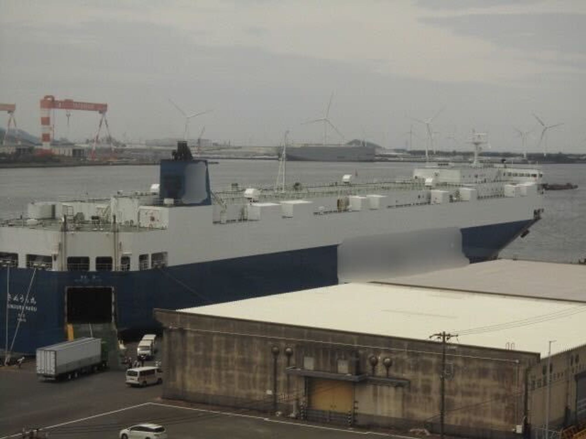 1年目～月収35万以上！経験・資格がなくてもOK＊港で荷役作業-0番目の画像