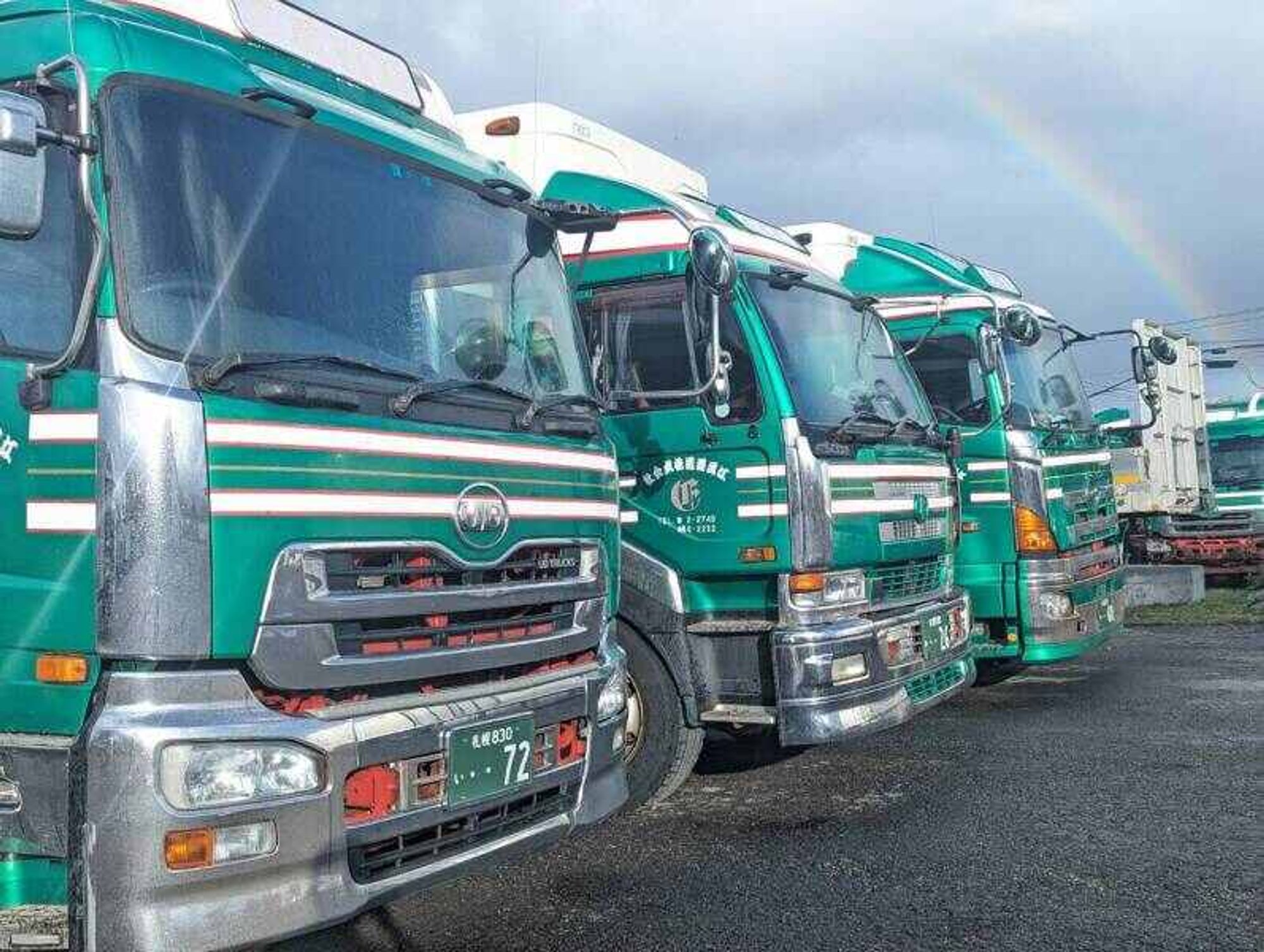 【入居可能な社宅完備】WEB面接OK/大型トラックで運送-1番目の画像