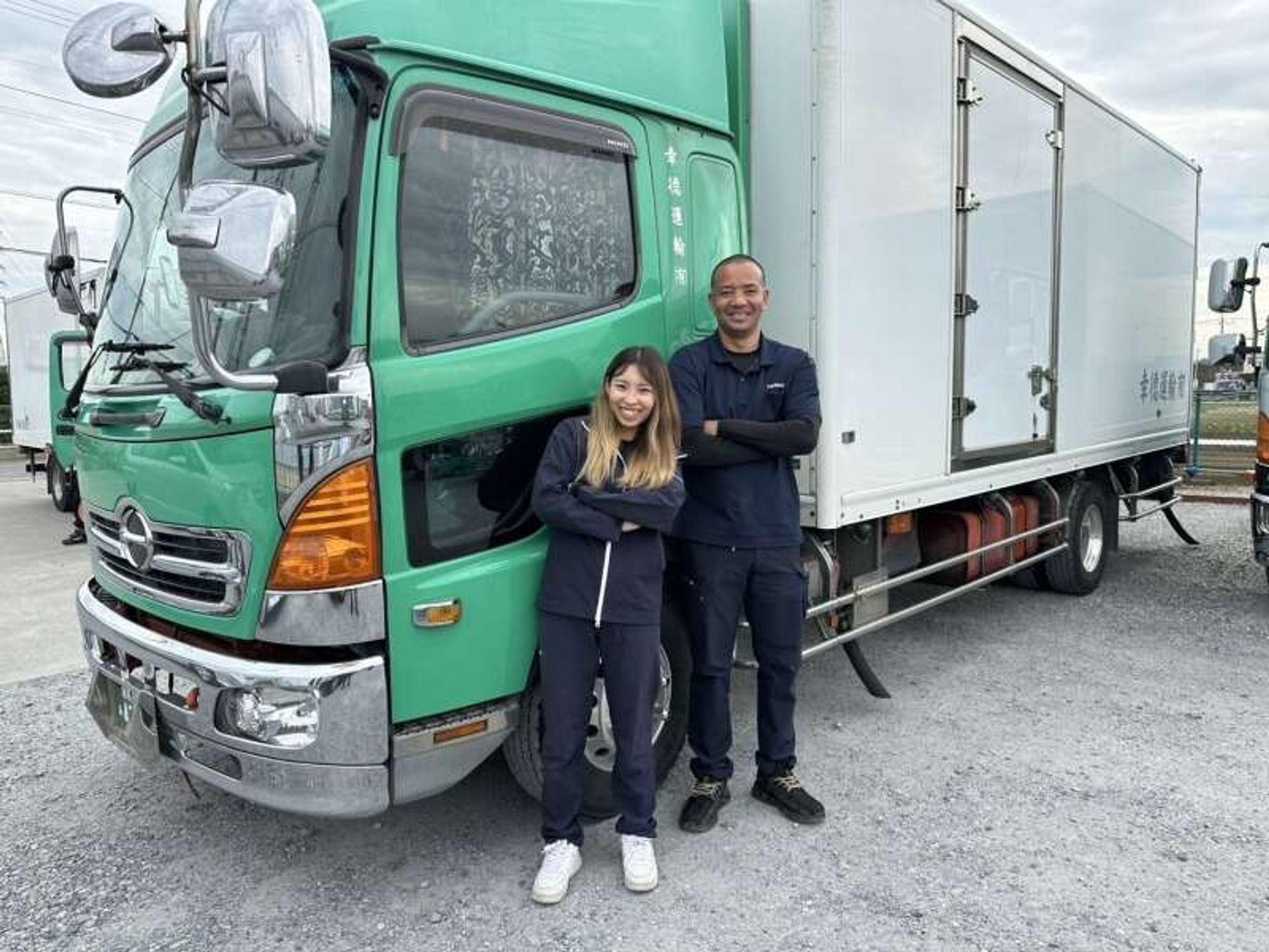 【３t 冷凍車】パンの配送ドライバー｜12時定時！家族手当あり◎の1枚目の画像