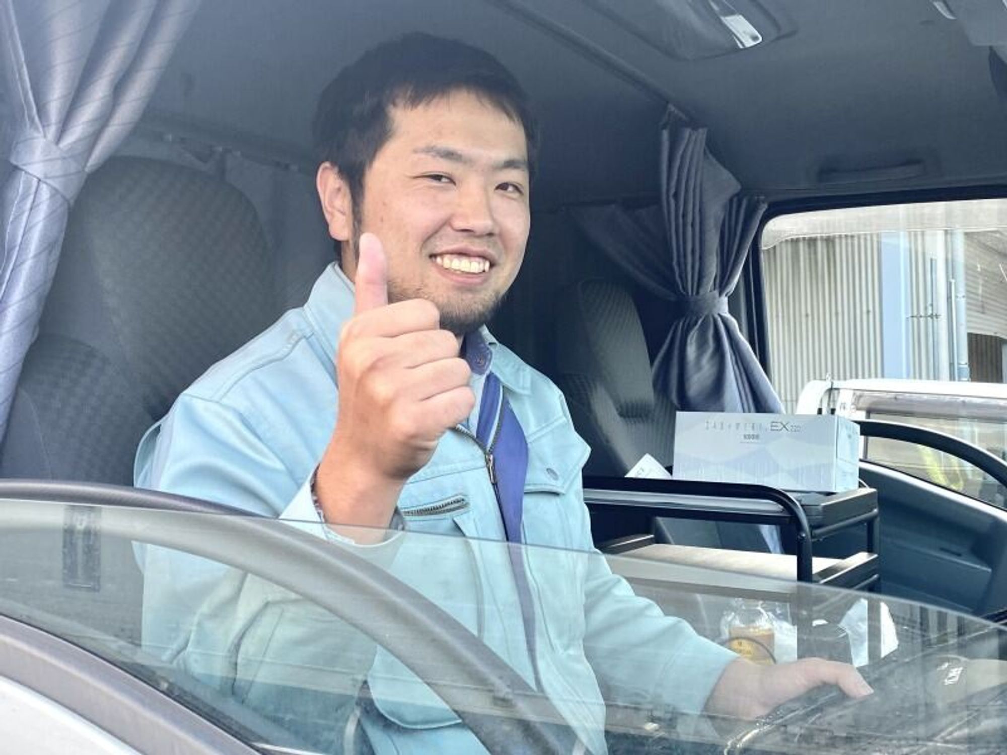 【2tドライバー】年休120日*面接確約◎昇給あり/資格支援有の0枚目の画像