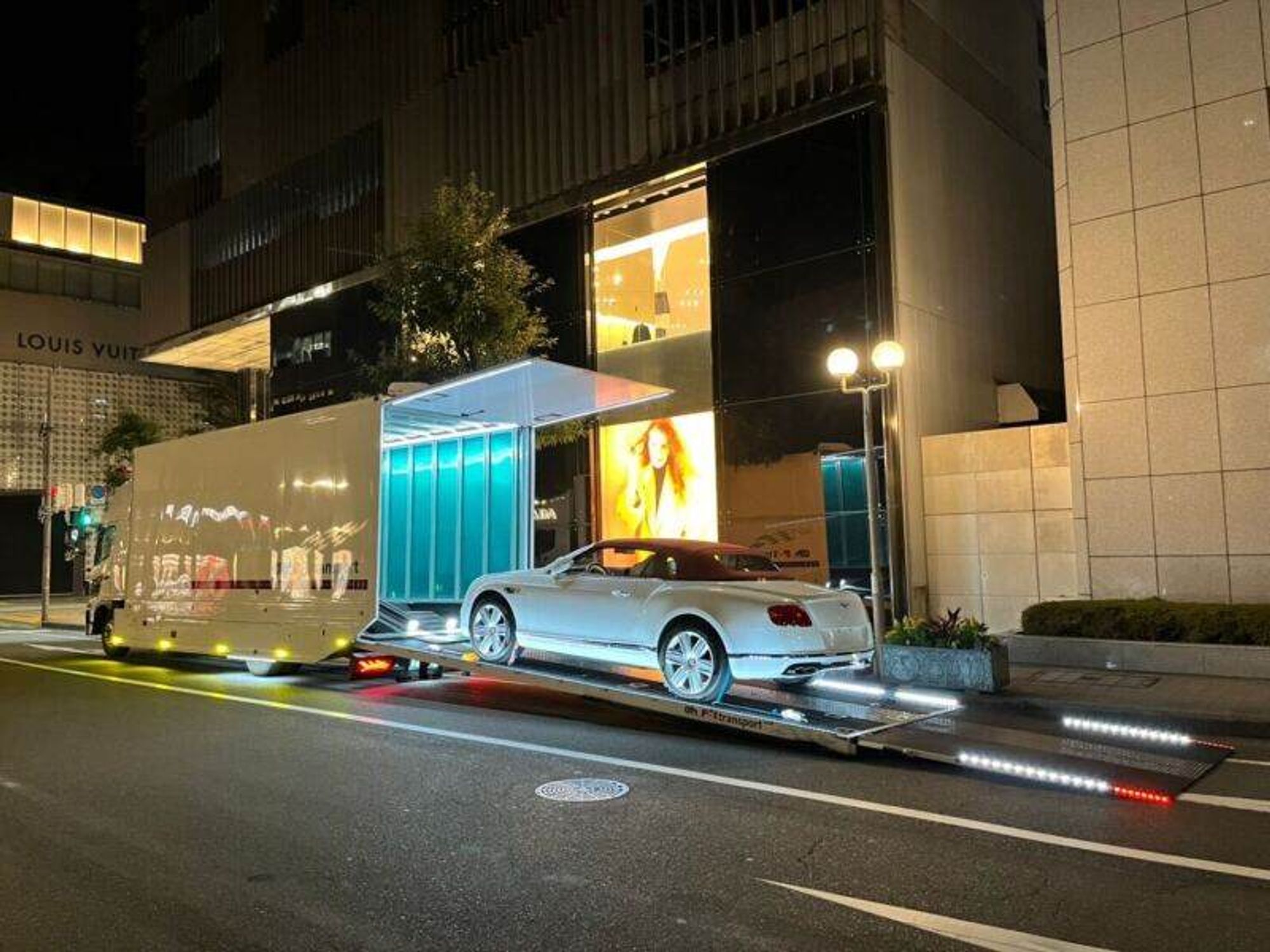 【全額会社負担で免許取得可能】高級車輸送ドライバー/未経験OKの14枚目の画像