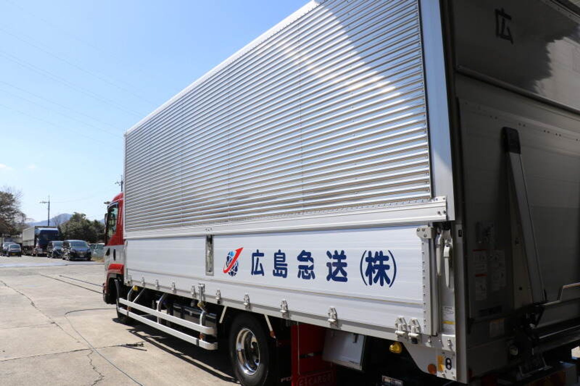 日用品や家電の配送/ルート固定も可/安定収入【4tウイング】-1番目の画像