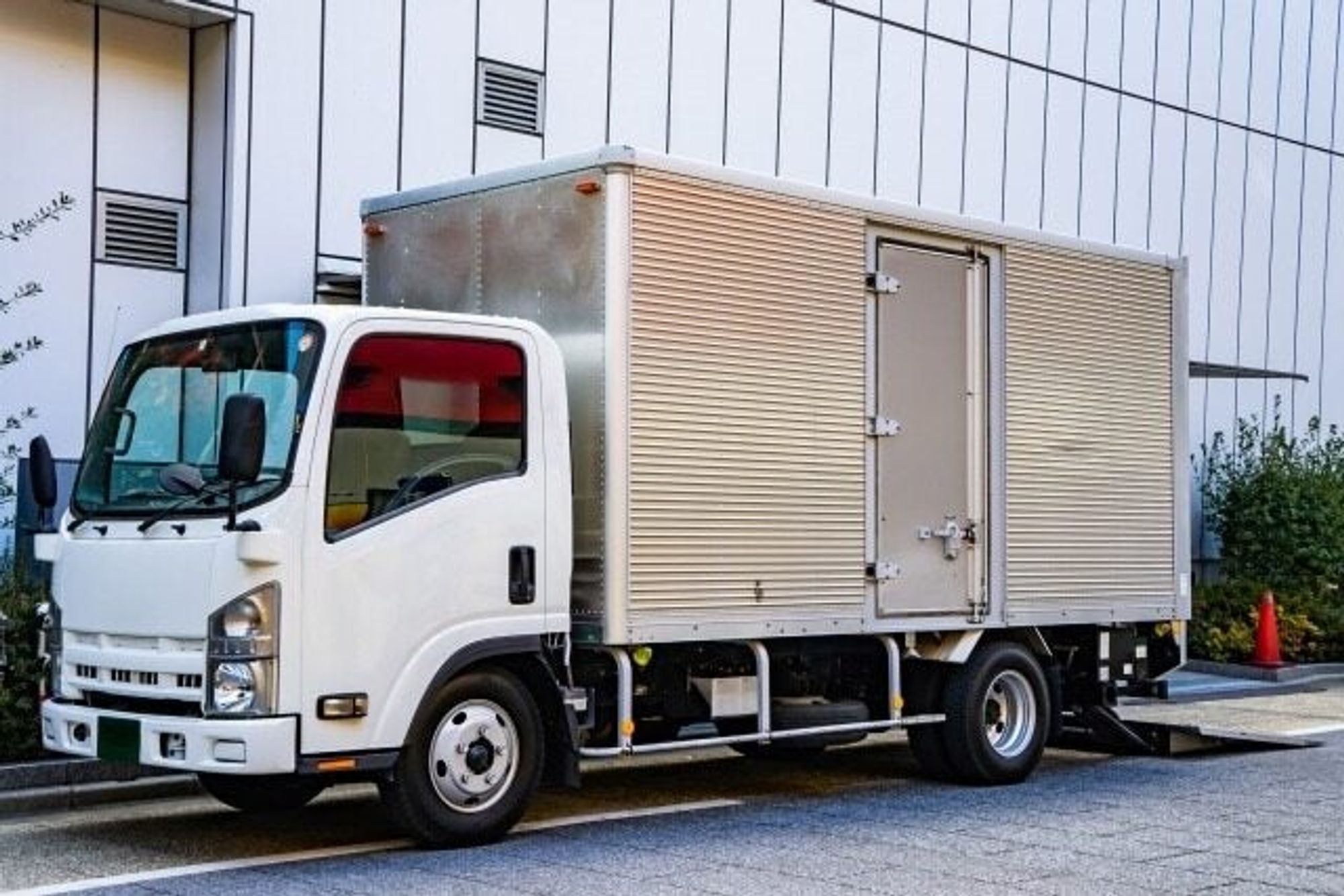 【平均月給35万以上】未経験OK！4t道外便ドライバー/WEB面接OKの4枚目の画像