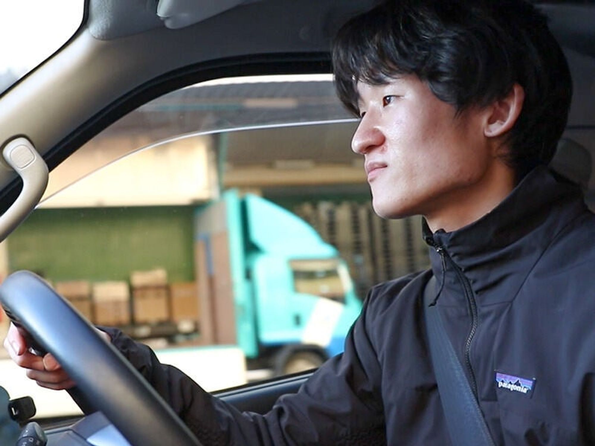 【AT限定可】学歴不問◎未経験からスグに月給28万円｜ルート配送-1番目の画像