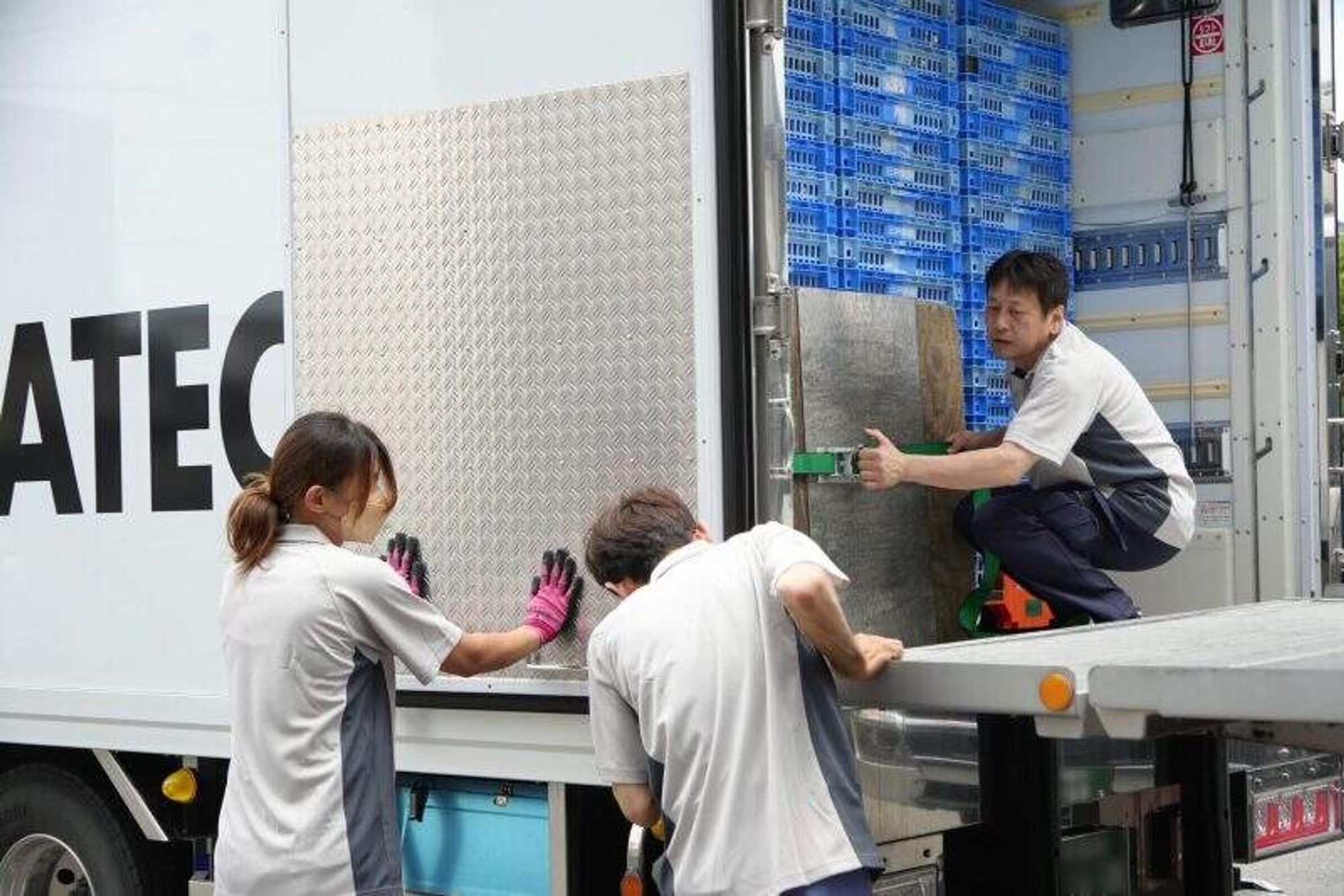 4tドライバー/未経験歓迎/高収入/摂津市/食品/福利厚生充実-0番目の画像