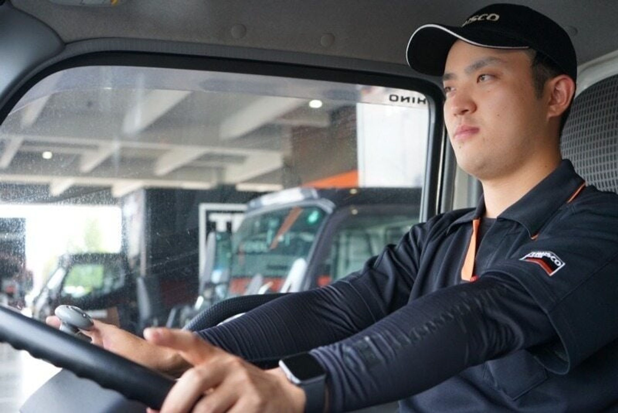 【未経験でも安心】住宅補助や賞与など待遇充実!完全週休2日制の0枚目の画像