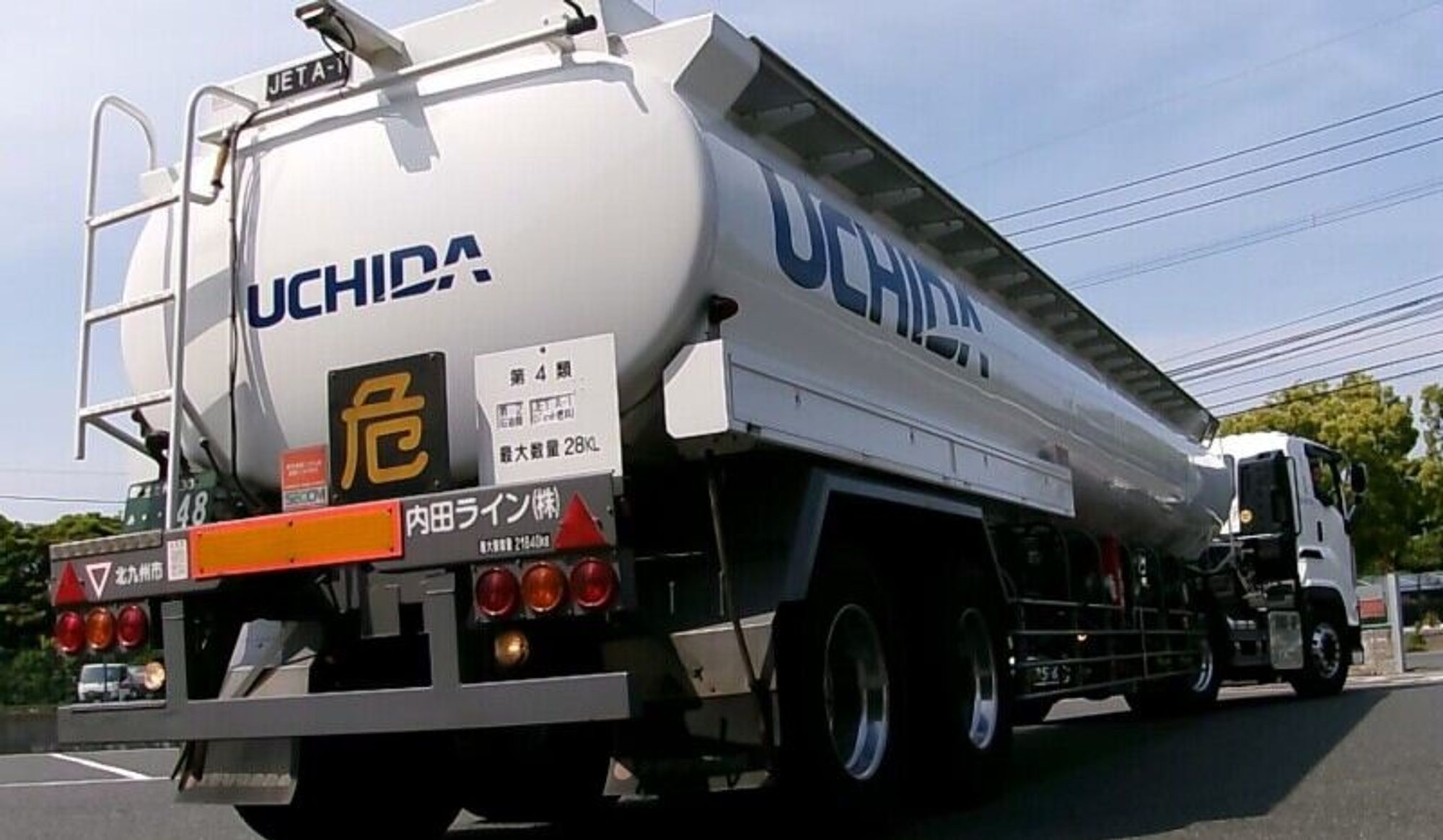 【大型免許必須】石油輸送！賞与年2回、資格取得支援制度あり-1番目の画像