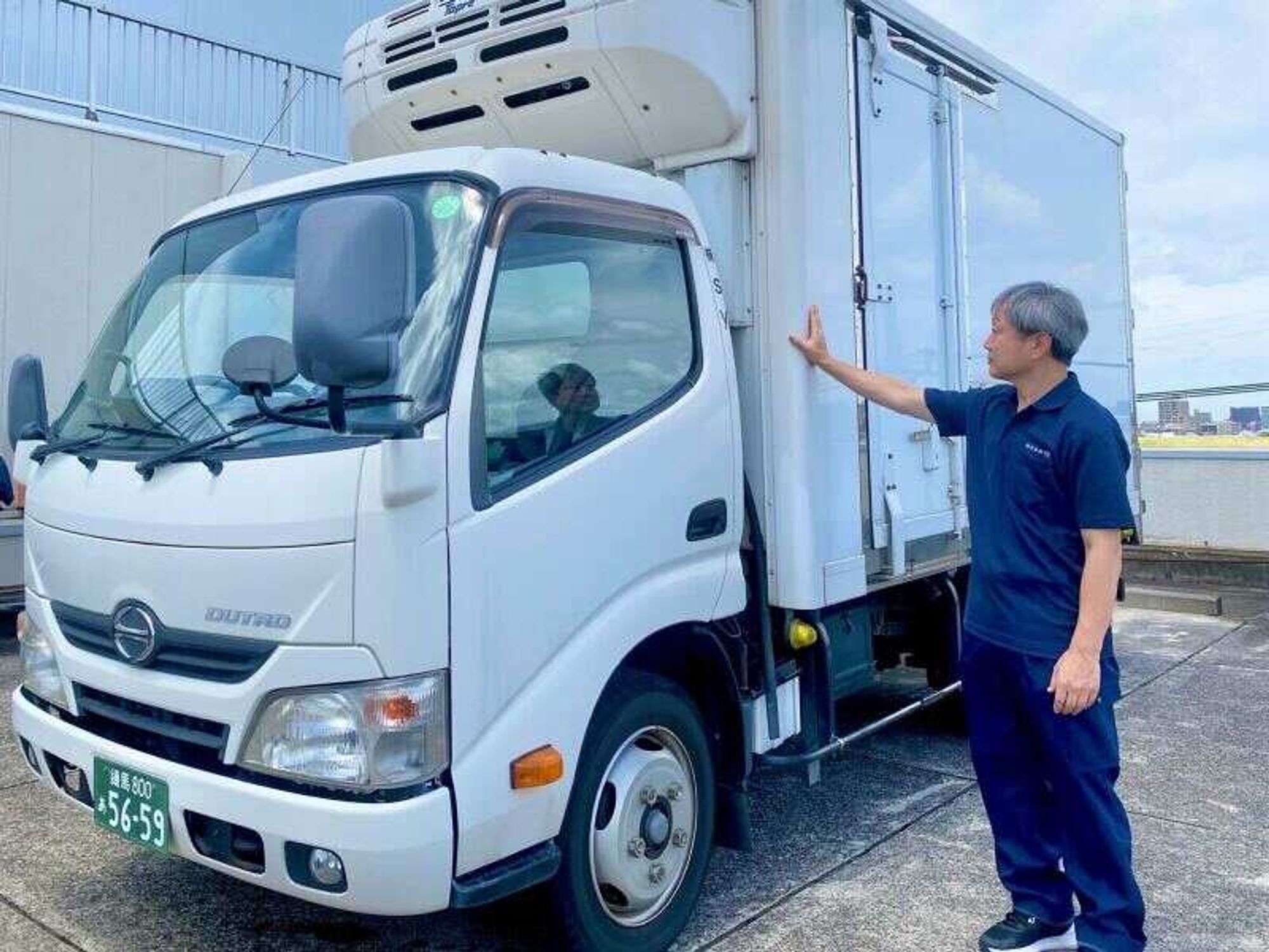 2t/4t車での乳製品配送ドライバー-2番目の画像