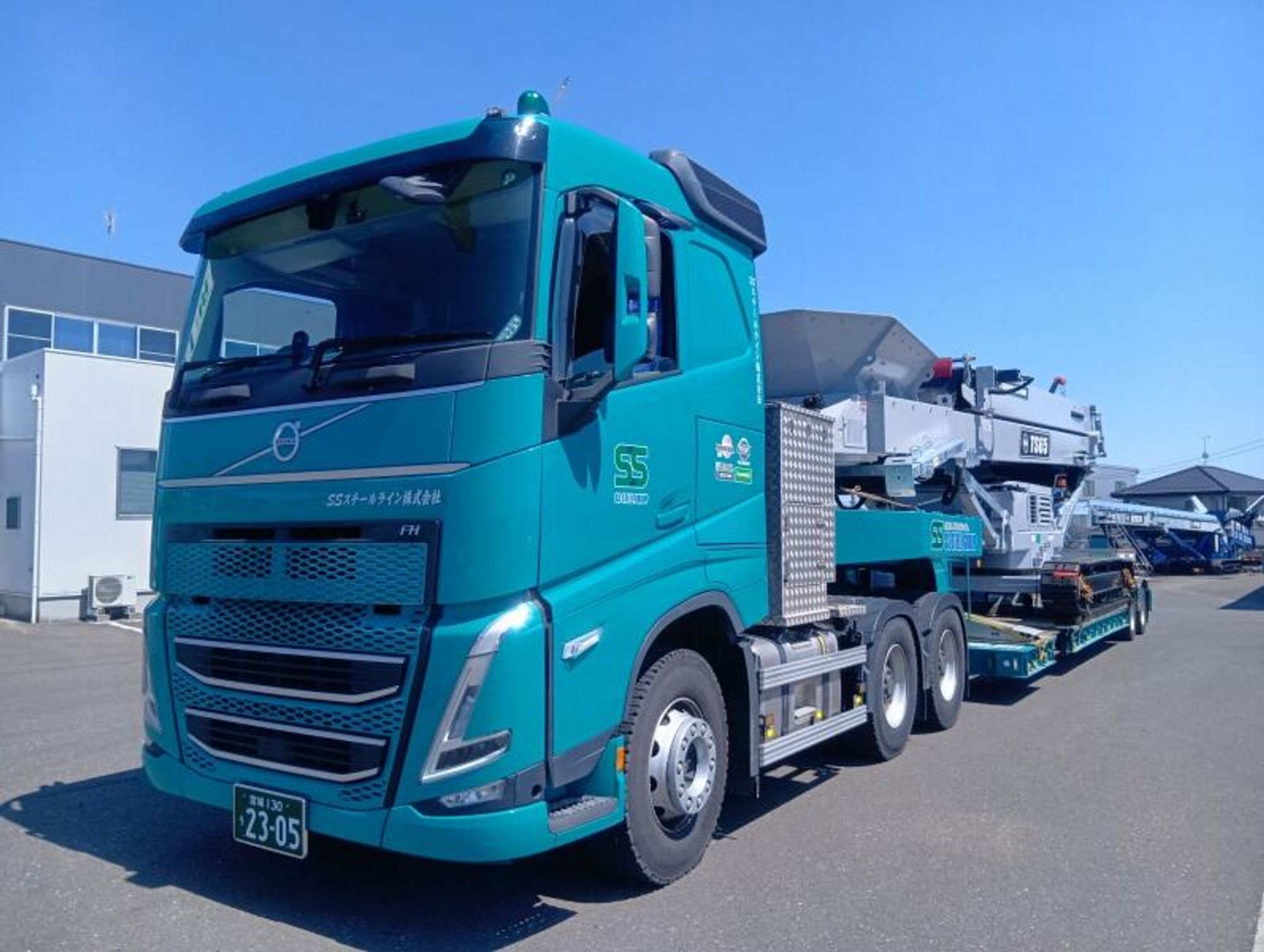 重機を運ぶ大型トレーラー運転手募集中！！-0番目の画像