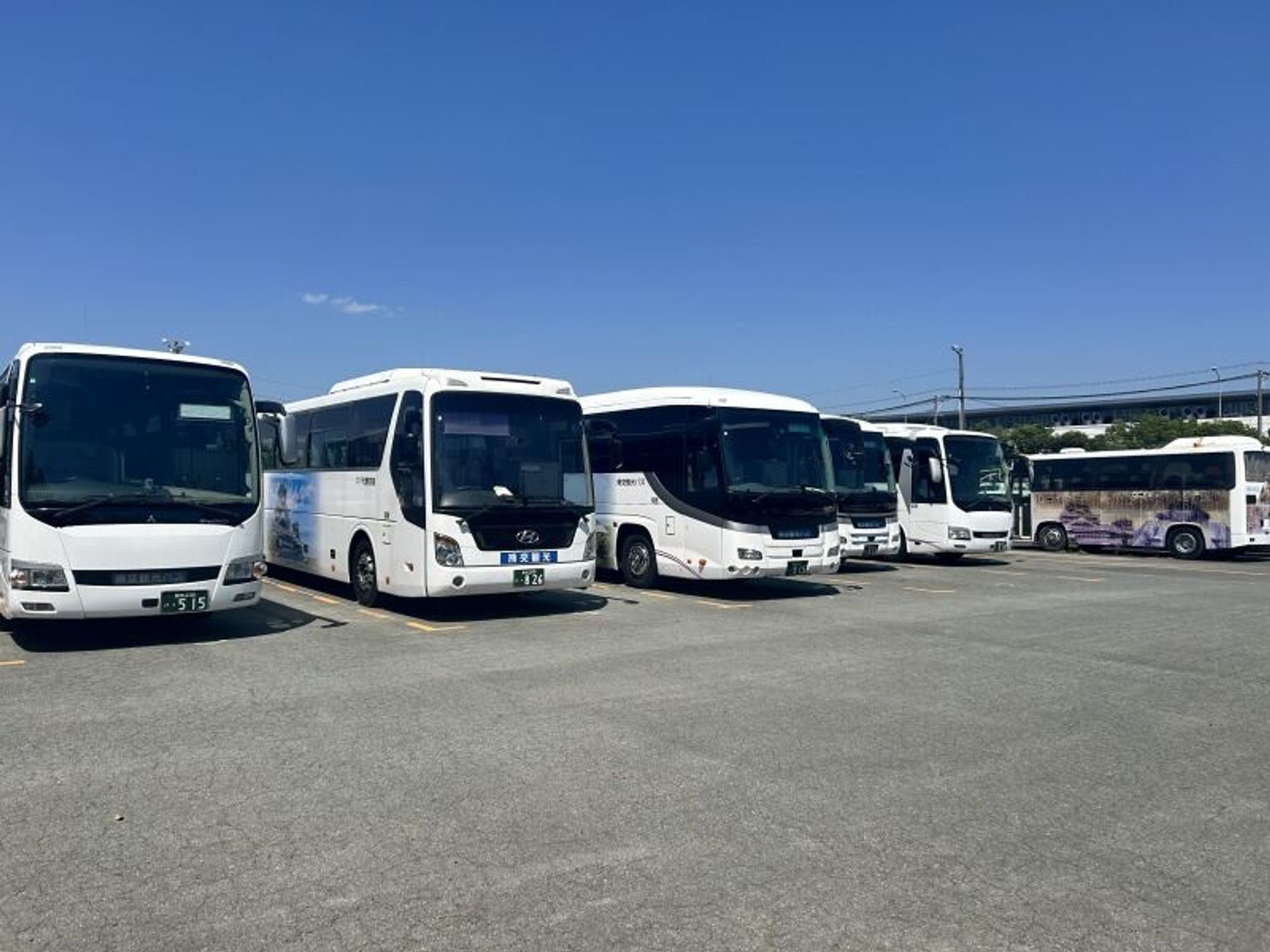 あの頃夢見た観光バスの運転手。未経験でも安心♪月収24万可-0番目の画像