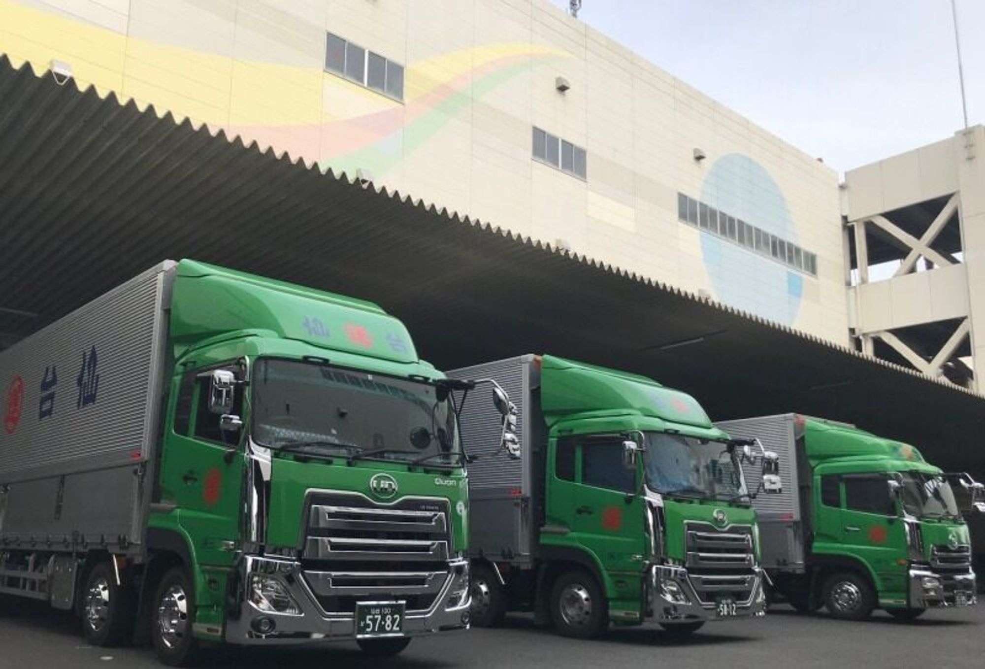 【大型車ドライバー】／月給25万円～／賞与2回-1番目の画像