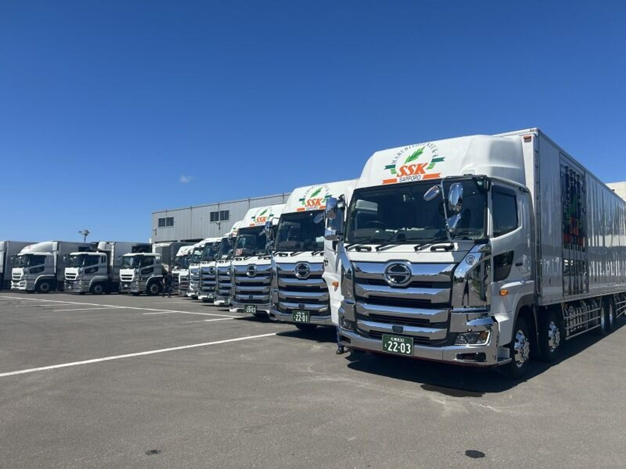 【寮・入社支度金あり/WEB面接OK】大型ドライバー・トレーラーの2枚目の画像