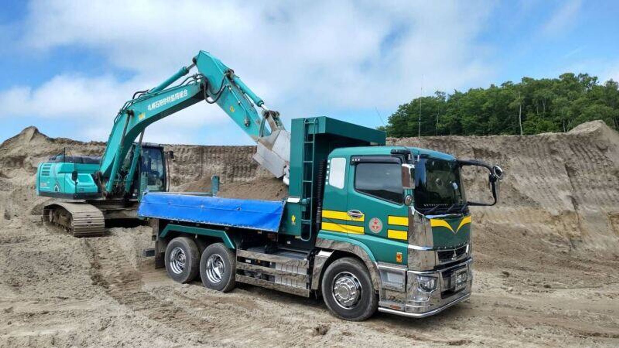 【WEB面接OK】月45万円可能☆大型トラックドライバー-1番目の画像