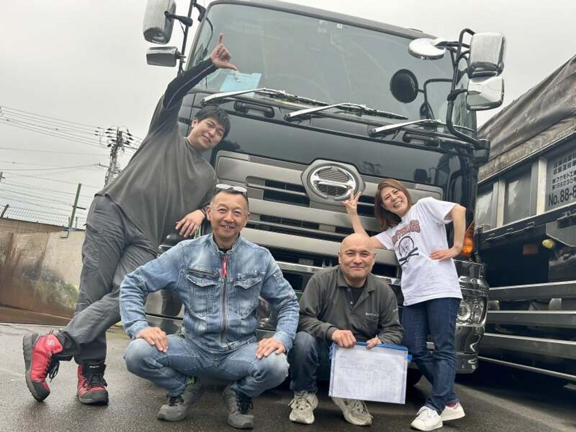 <ダンプカー>高月給33万円~手荷役なし/95%日帰り/手当も充実！-1番目の画像