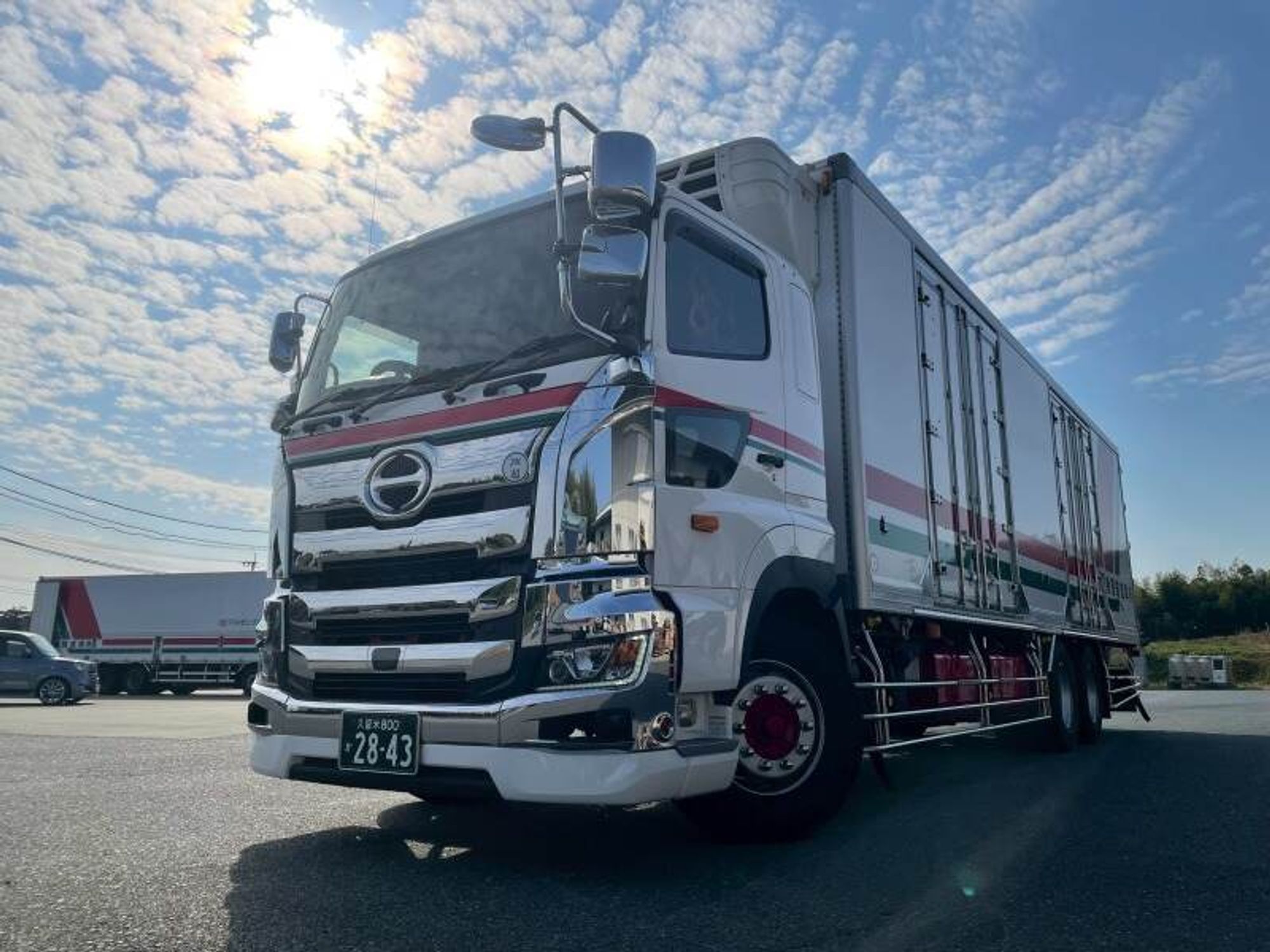 【未経験活躍中】貴方の夢叶えます/免許取得支援/10tドライバー-1番目の画像