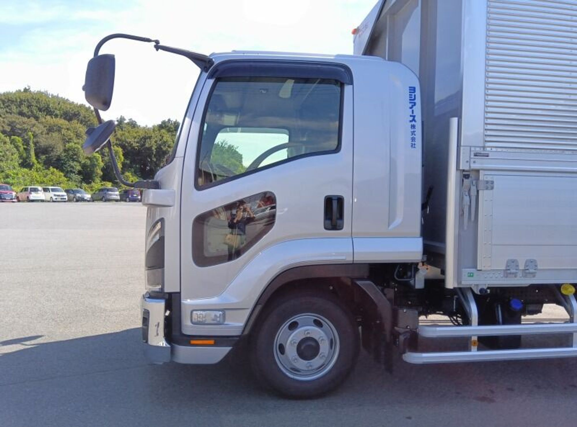 休めます!稼げます!2tドライバー!完全週休2日制!未経験OKの0枚目の画像