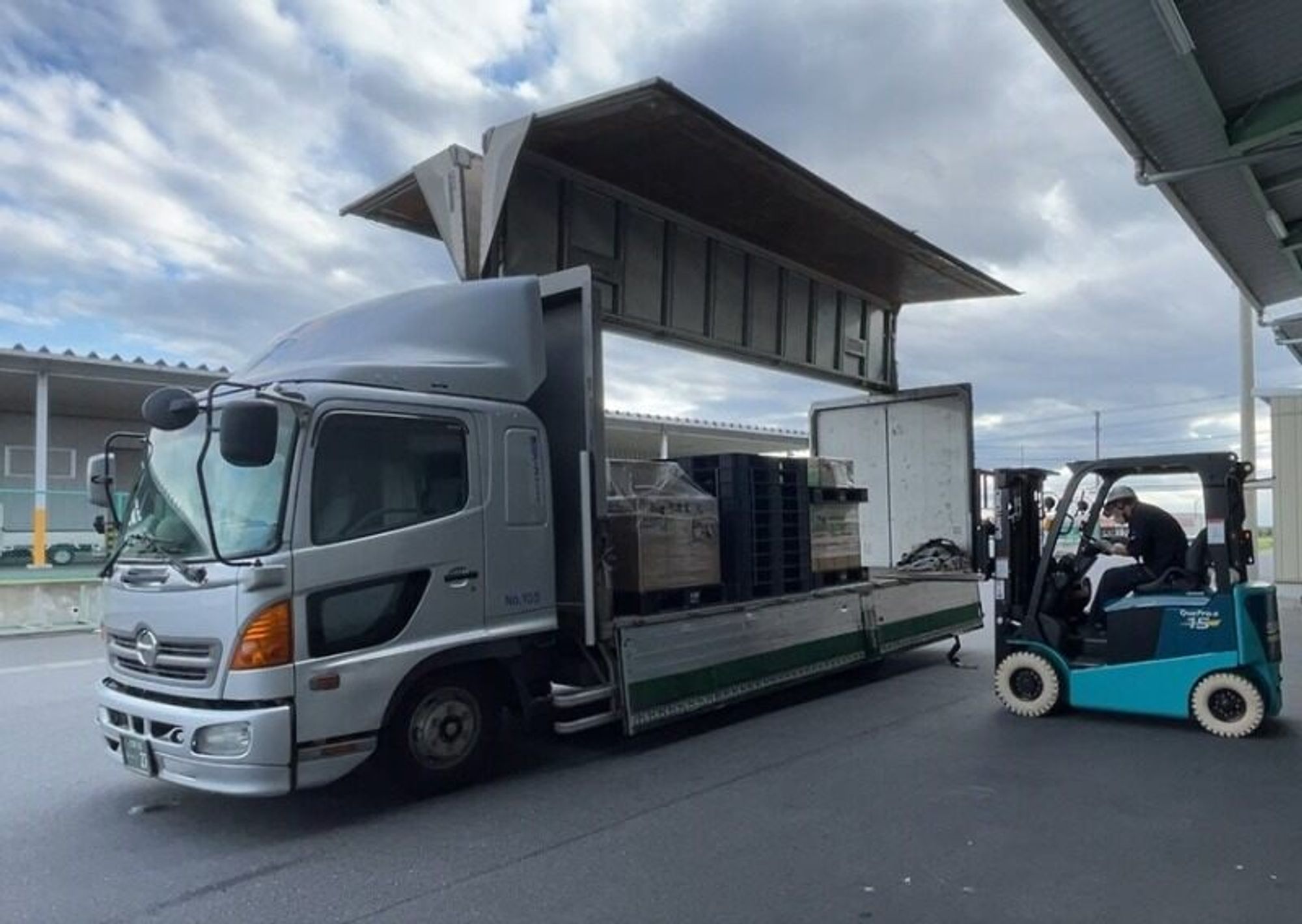 <常総倉庫>フォーク作業☆女性の方も活躍できる!週休2日制!の3枚目の画像